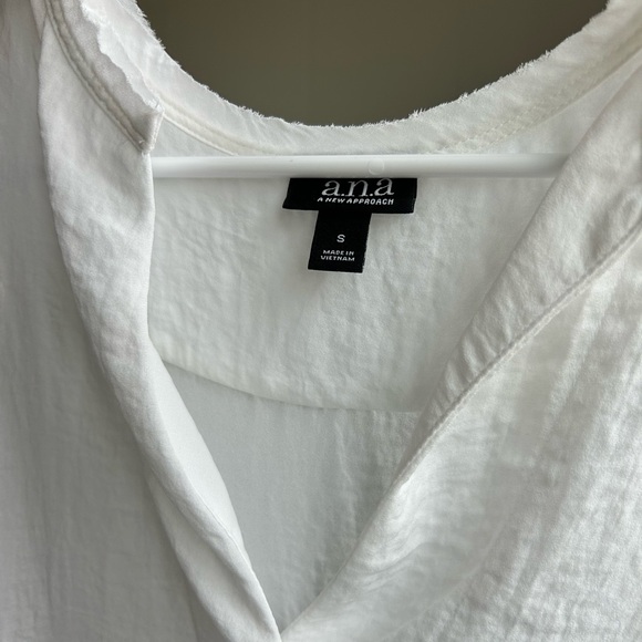 a.n.a White Sleeveless Tank Top - Picture 2 of 4